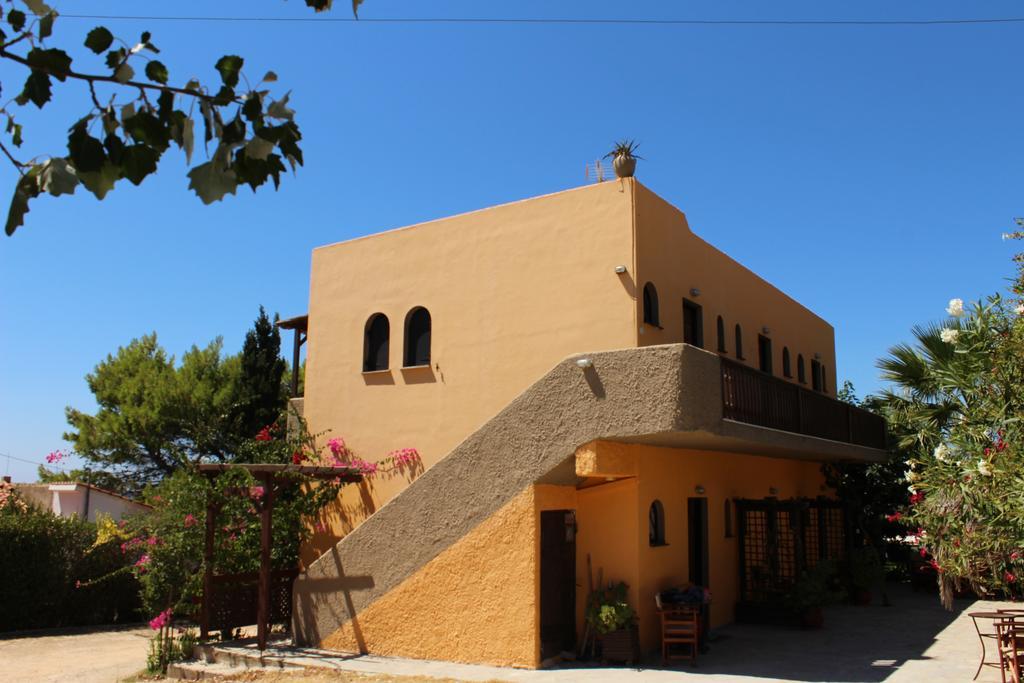 Dionisis Apartments Kounopetra エクステリア 写真