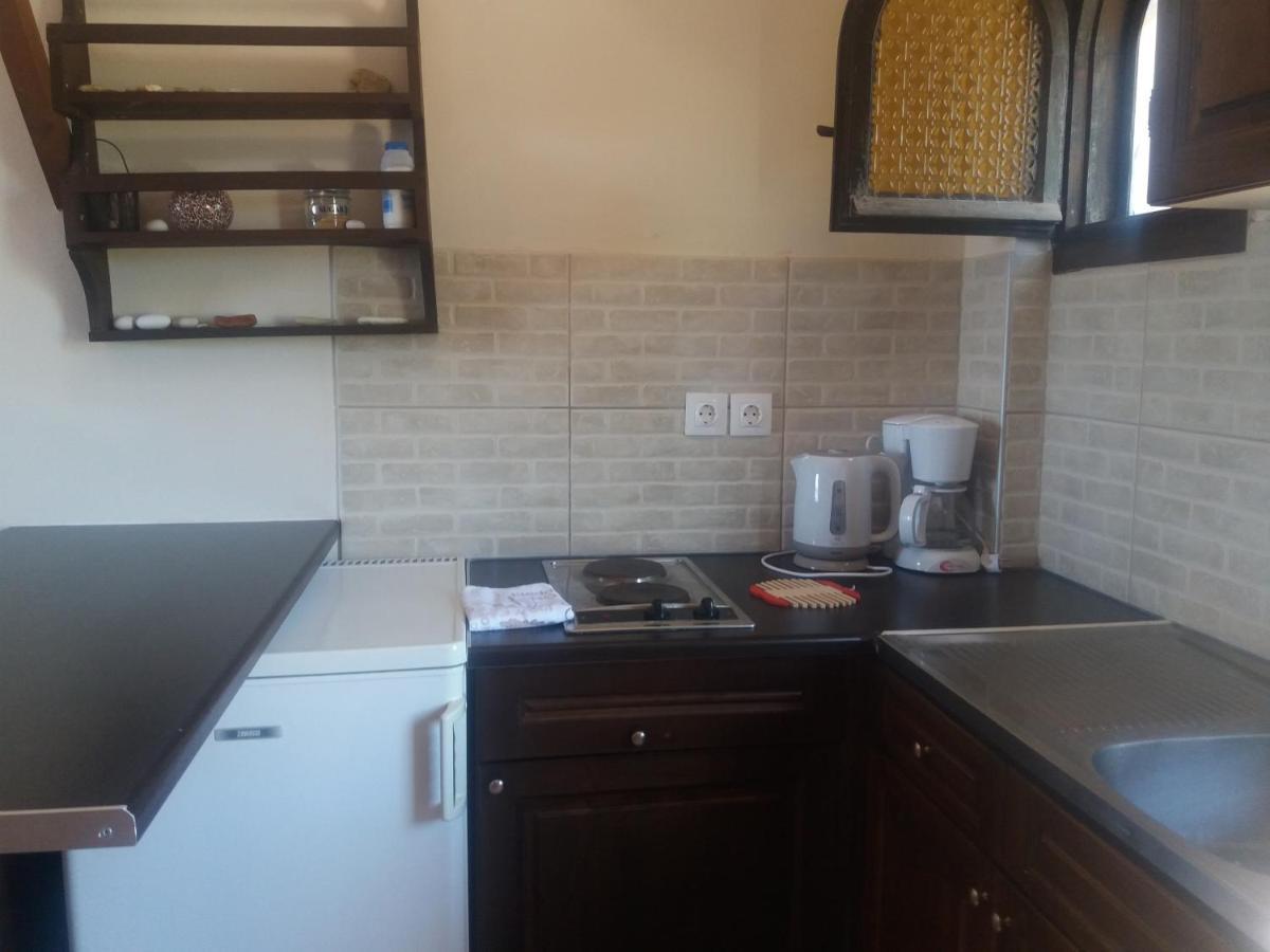 Dionisis Apartments Kounopetra エクステリア 写真